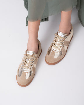 Claribel Sneakers