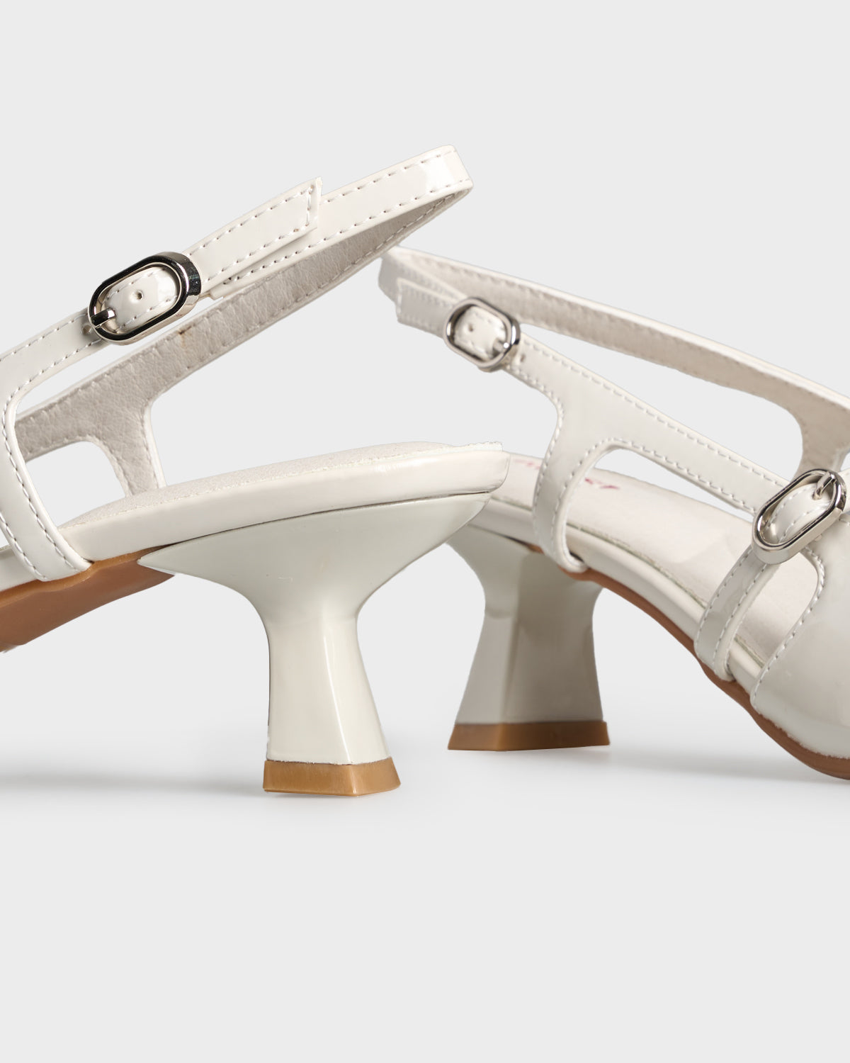#color_Ivory